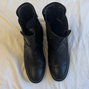 Like new! Black Boots